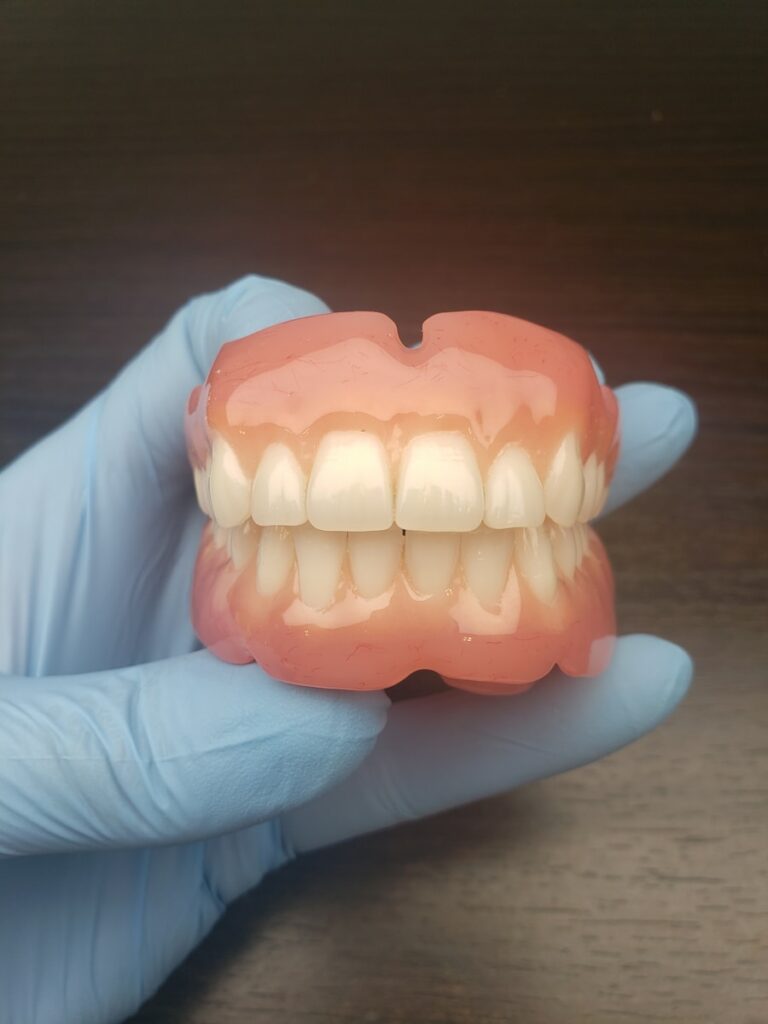 Photo Dental veneers for crooked teeth